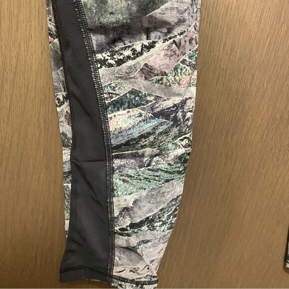 Lululemon Train Times Multi Obsidian 25” Length Leggings Size 10 - Picture 7 of 8